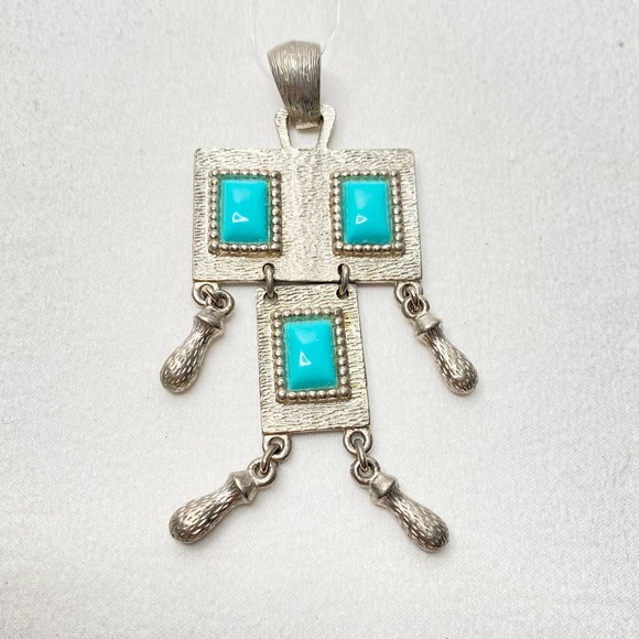 Sarah Covington Pendant Square Silver Tone Green Stone Plates With Tassels - Picture 4 of 7